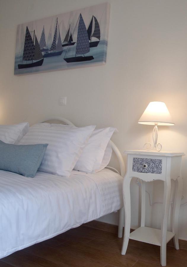 The Bluehouse - Spacious Top Floor Flat With Parking, By Mon Repos Beach Corfu  Екстериор снимка