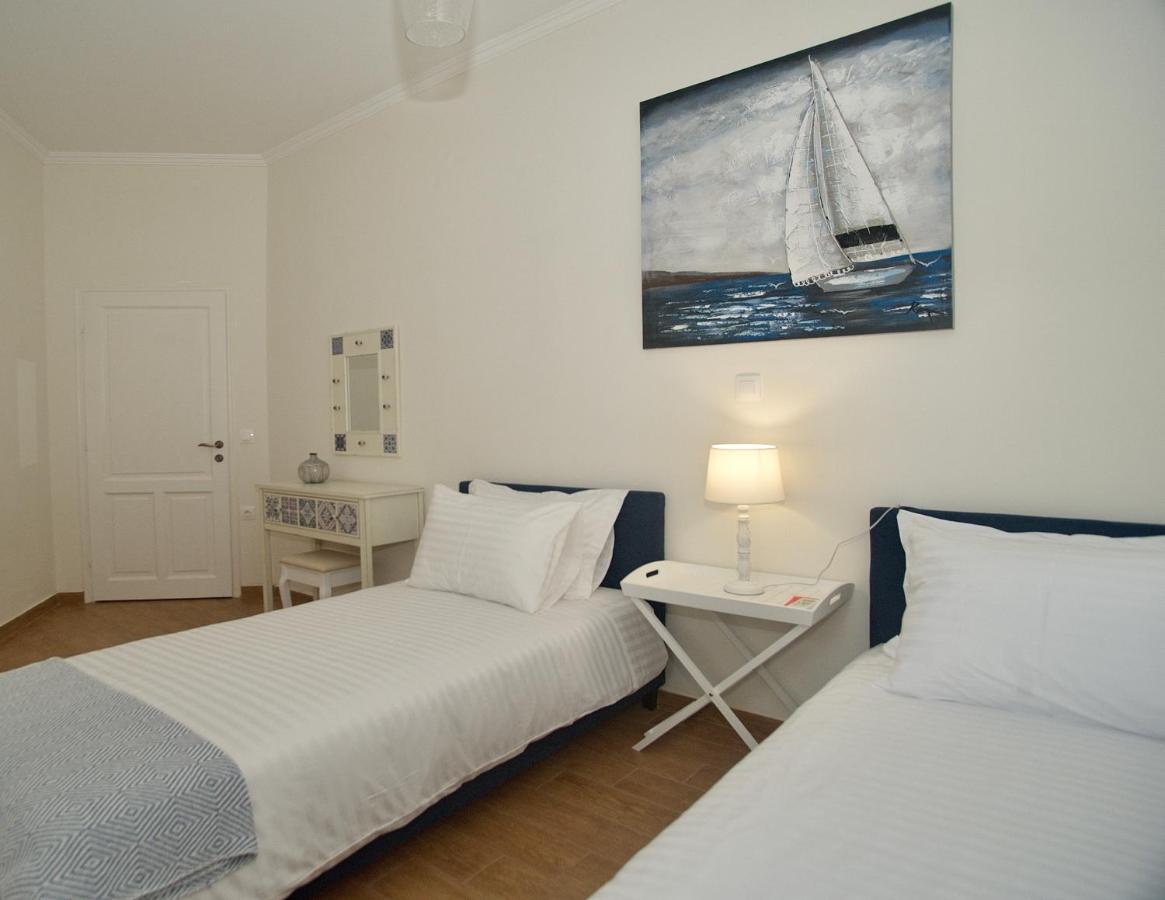 The Bluehouse - Spacious Top Floor Flat With Parking, By Mon Repos Beach Corfu  Екстериор снимка