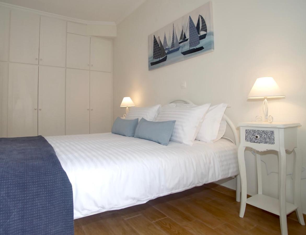 The Bluehouse - Spacious Top Floor Flat With Parking, By Mon Repos Beach Corfu  Екстериор снимка