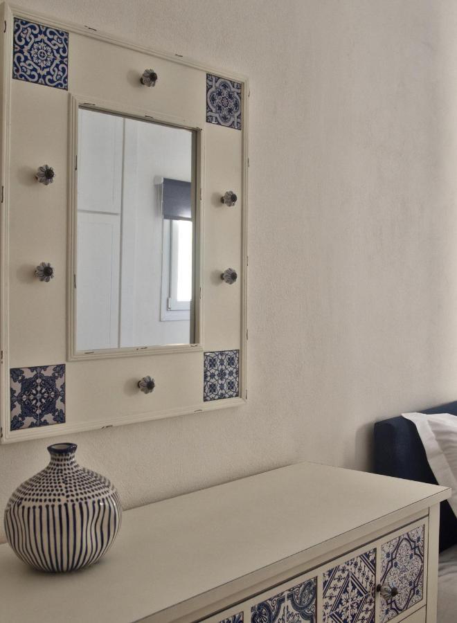 The Bluehouse - Spacious Top Floor Flat With Parking, By Mon Repos Beach Corfu  Екстериор снимка