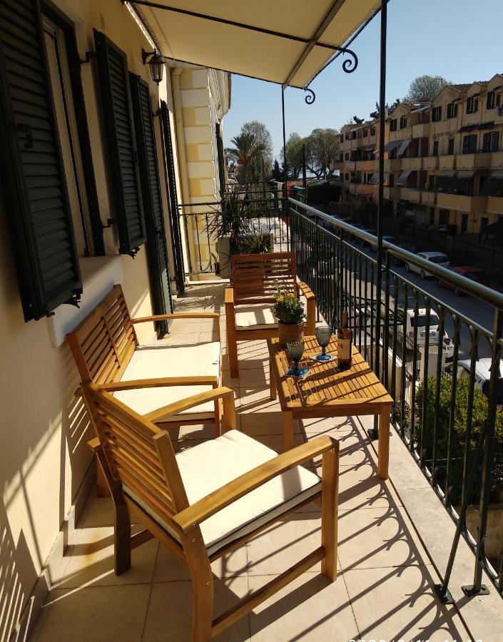 The Bluehouse - Spacious Top Floor Flat With Parking, By Mon Repos Beach Corfu  Екстериор снимка