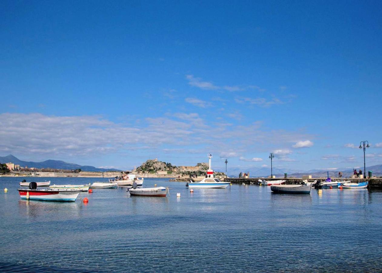 The Bluehouse - Spacious Top Floor Flat With Parking, By Mon Repos Beach Corfu  Екстериор снимка